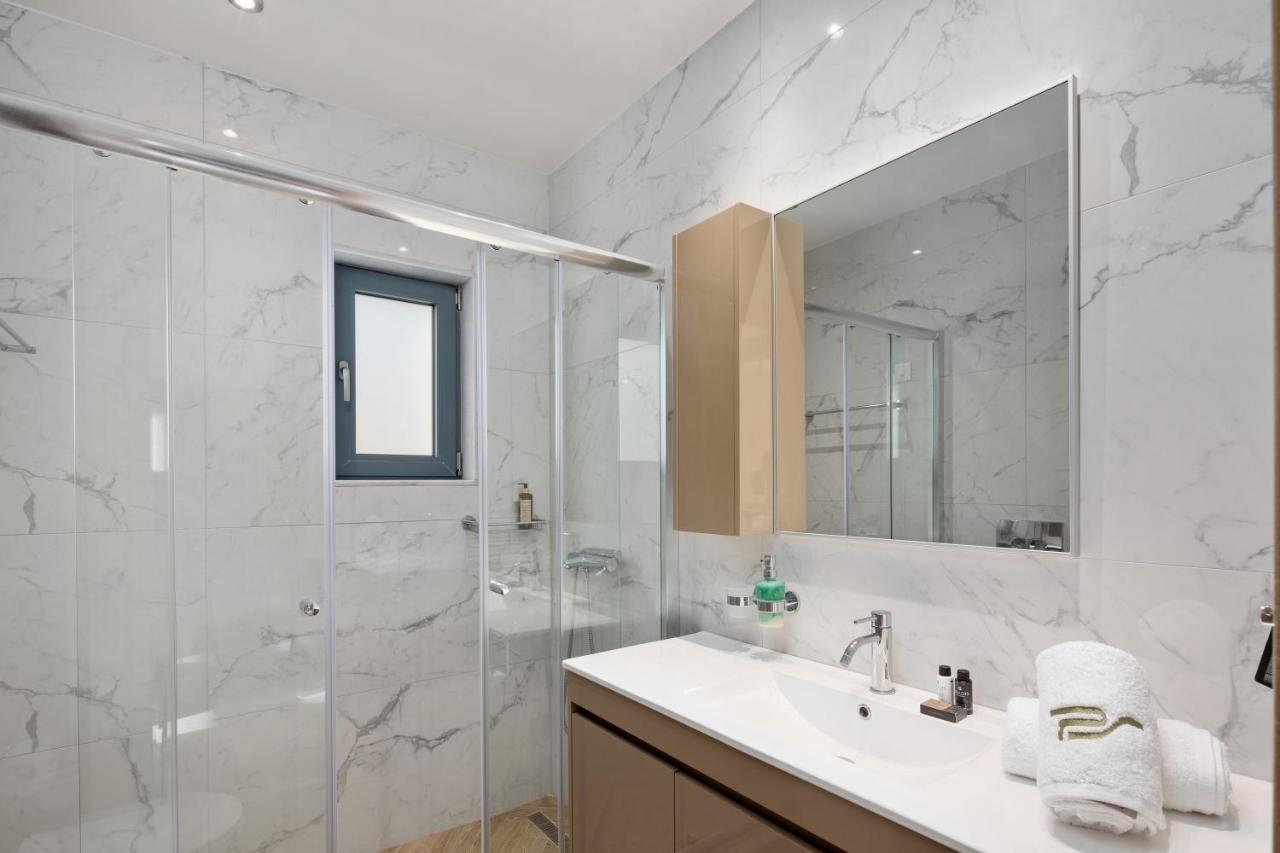 Perithia Suites Luaran gambar