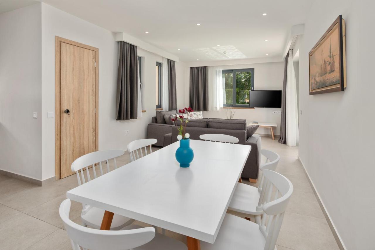Perithia Suites Luaran gambar