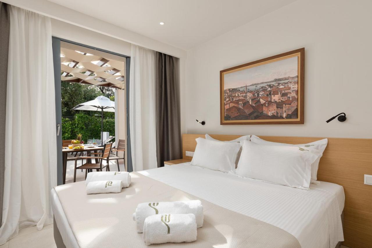 Perithia Suites Luaran gambar