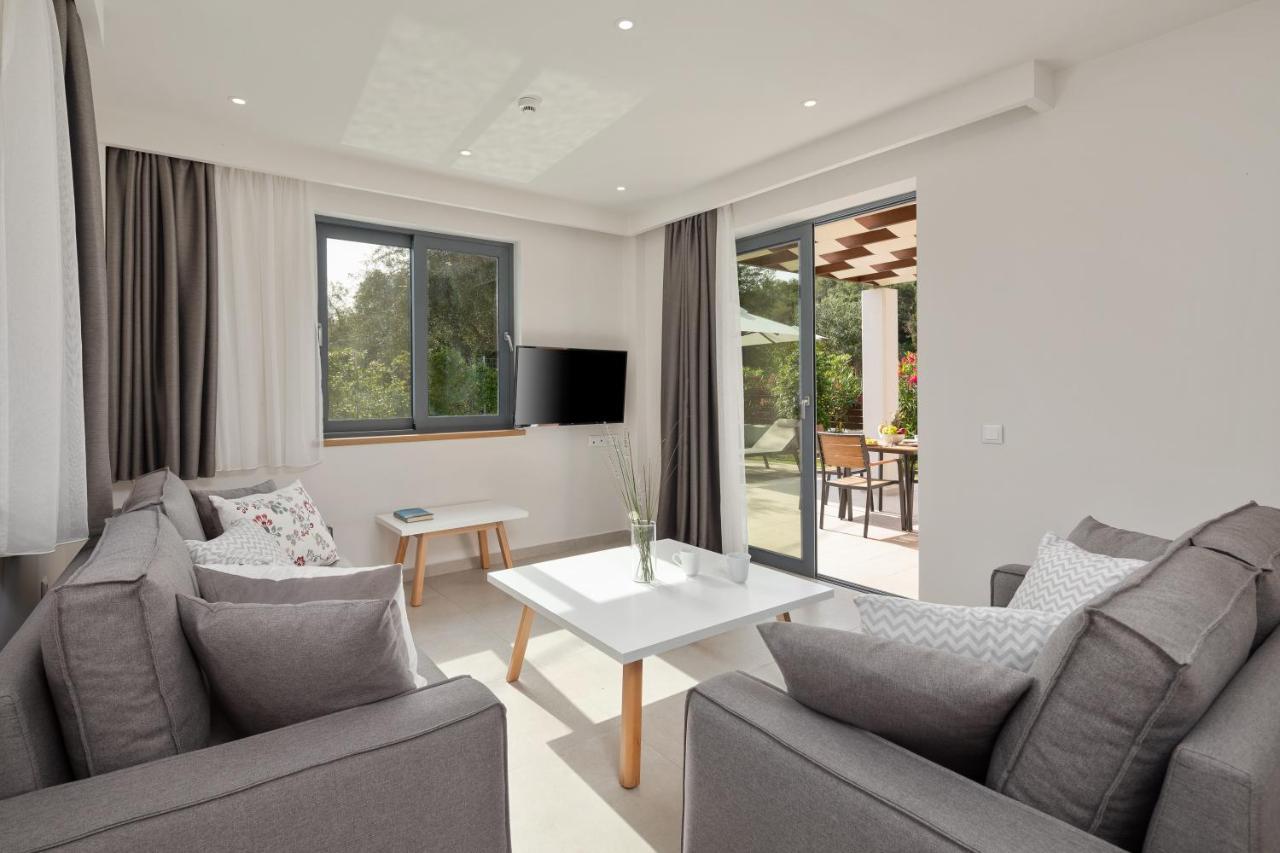 Perithia Suites Luaran gambar